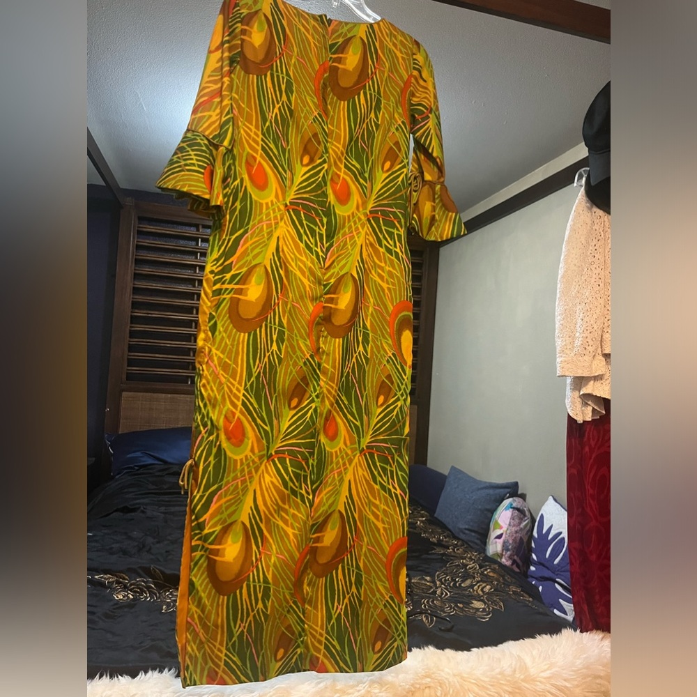 Vintage 60s Hawaiian Peacock-Print Pake Mu Dress - image 8
